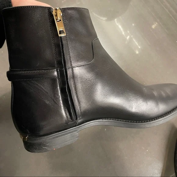 Burberry Badington Boots - Picture 4 of 7